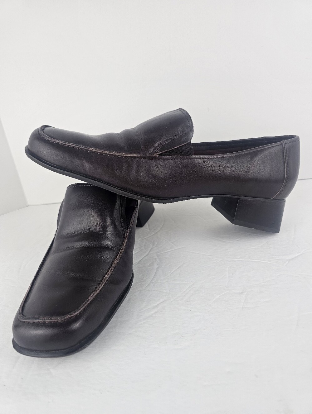 Bass Linda 7.5 Leather Heeled Loafers Professuonal Casual Work Office Brown